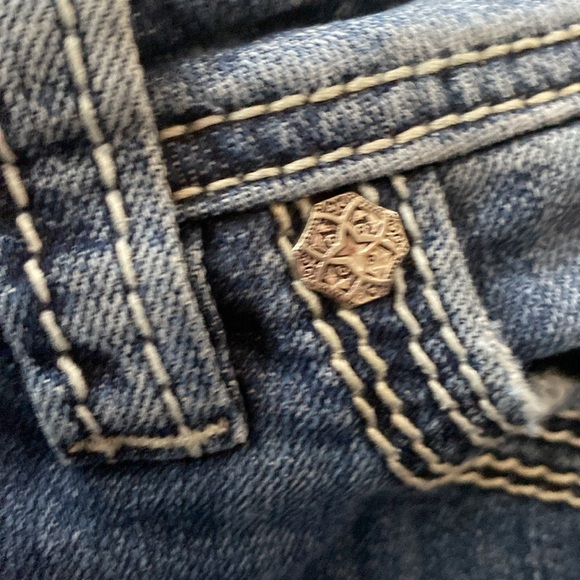 Silver | Suki Flap Short - Blue Denim Women's Shorts - W34 - Picture 3 of 6